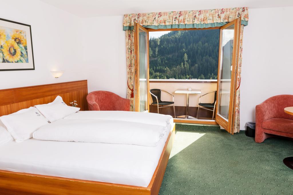 Hotel Tirolerhof Serfaus Exterior photo